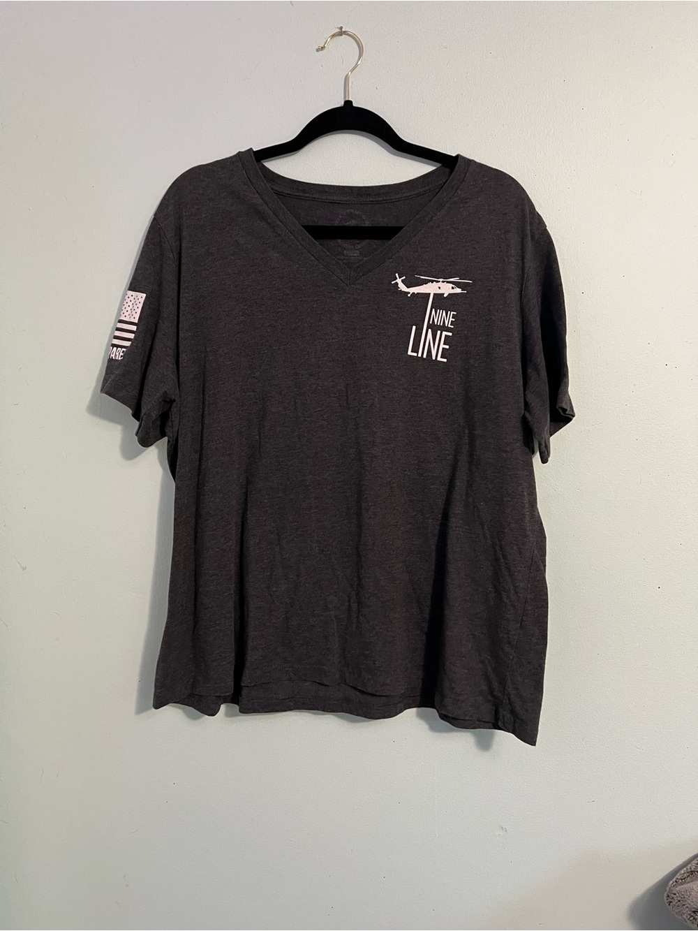 Nine Line Apparel Women's Short Sleeve V-Neck Tee in Charcoal